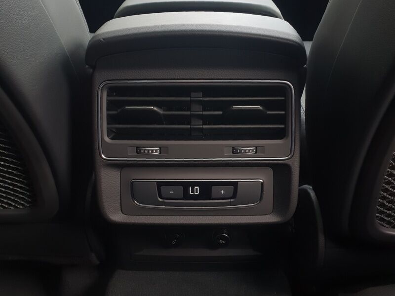 More views of Audi Q7