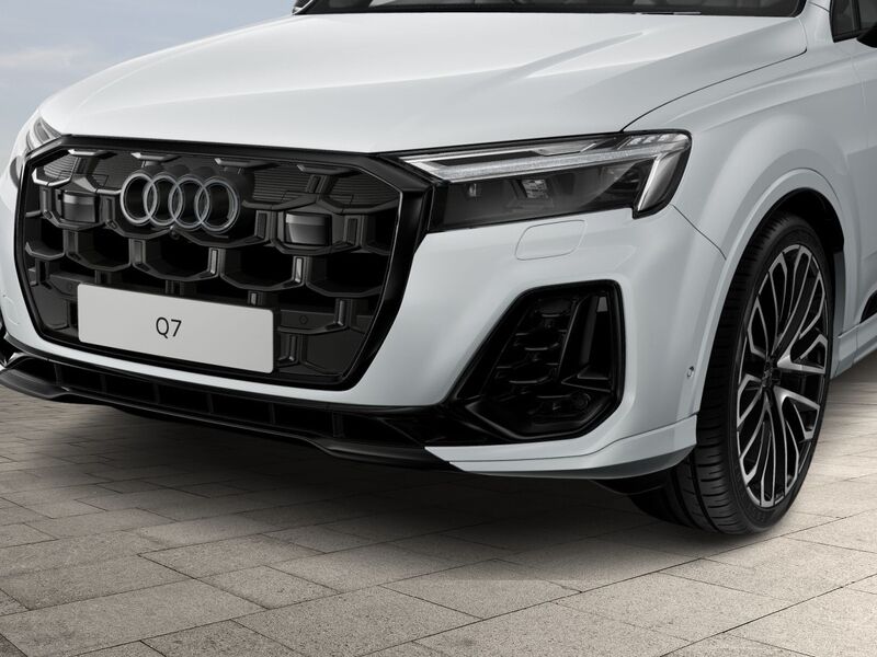 More views of Audi Q7