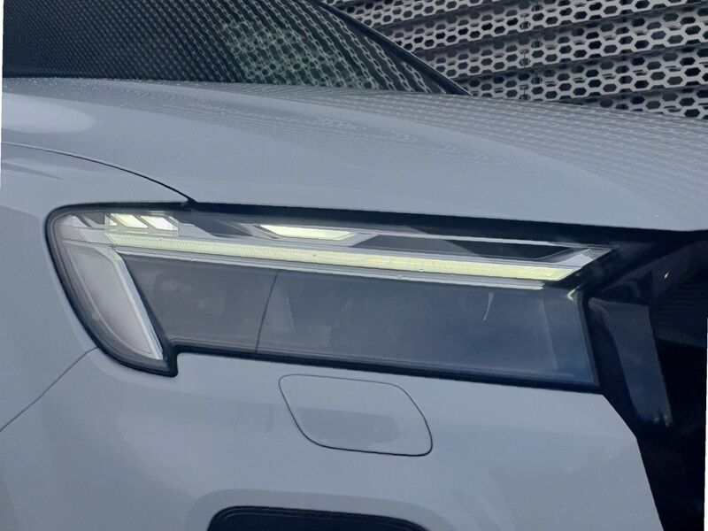 More views of Audi Q7