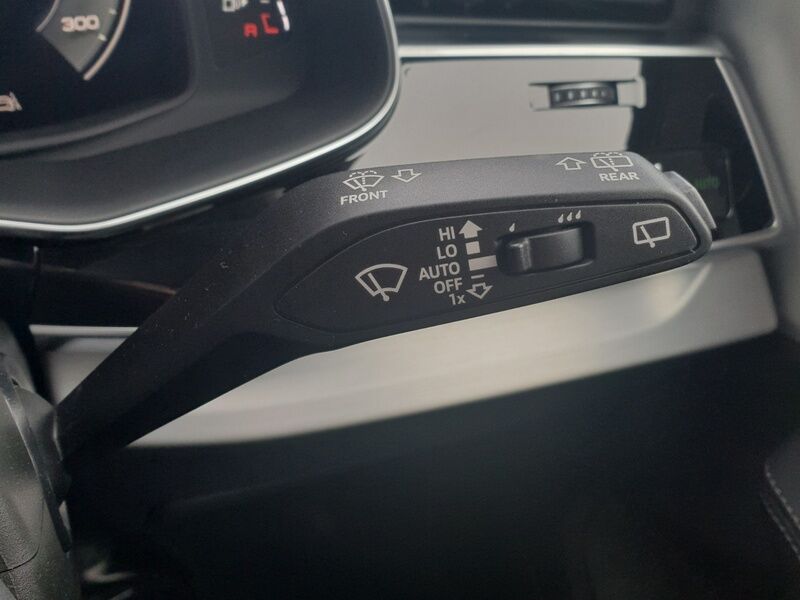 More views of Audi Q7