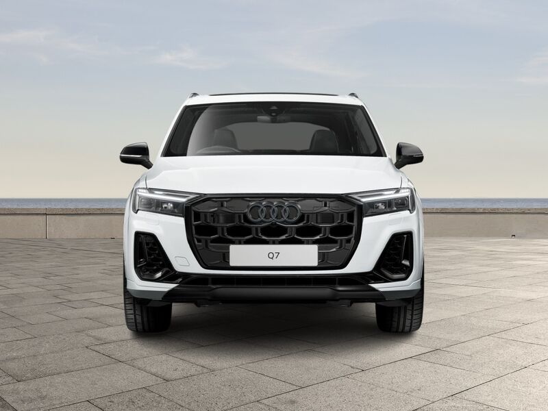 More views of Audi Q7