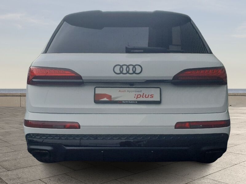 More views of Audi Q7