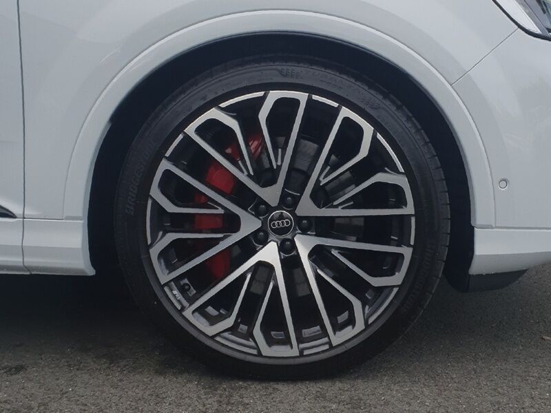 More views of Audi Q7