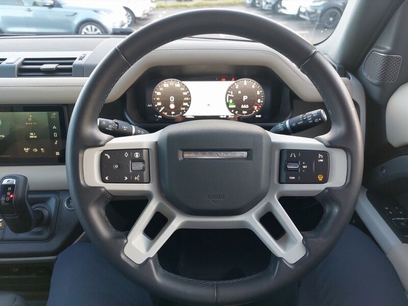 More views of Land Rover Defender