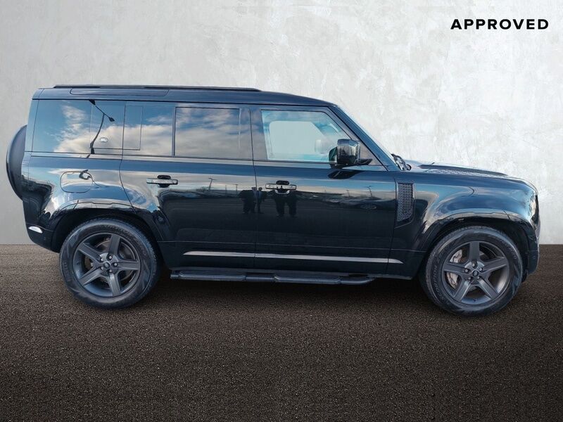 More views of Land Rover Defender