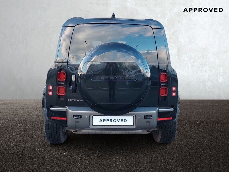 More views of Land Rover Defender