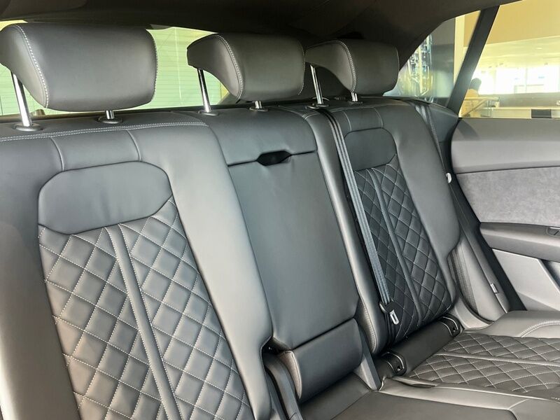 More views of Audi Q8
