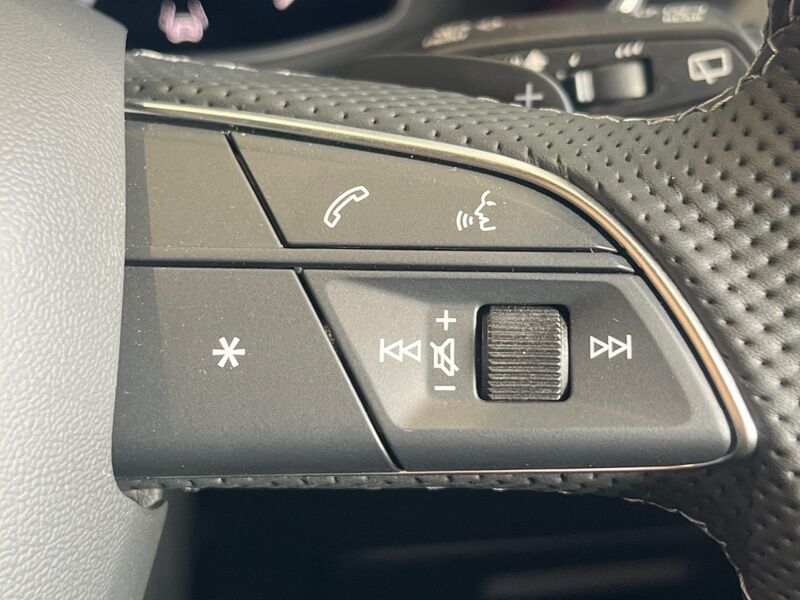 More views of Audi Q8