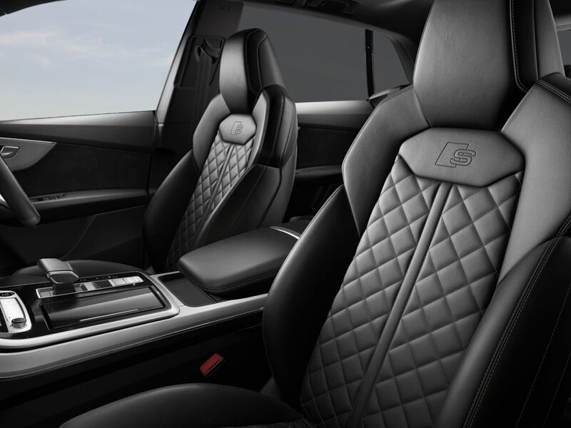 More views of Audi Q8