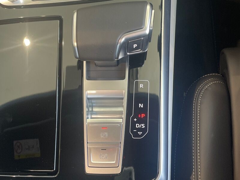 More views of Audi Q7