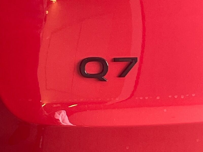 More views of Audi Q7