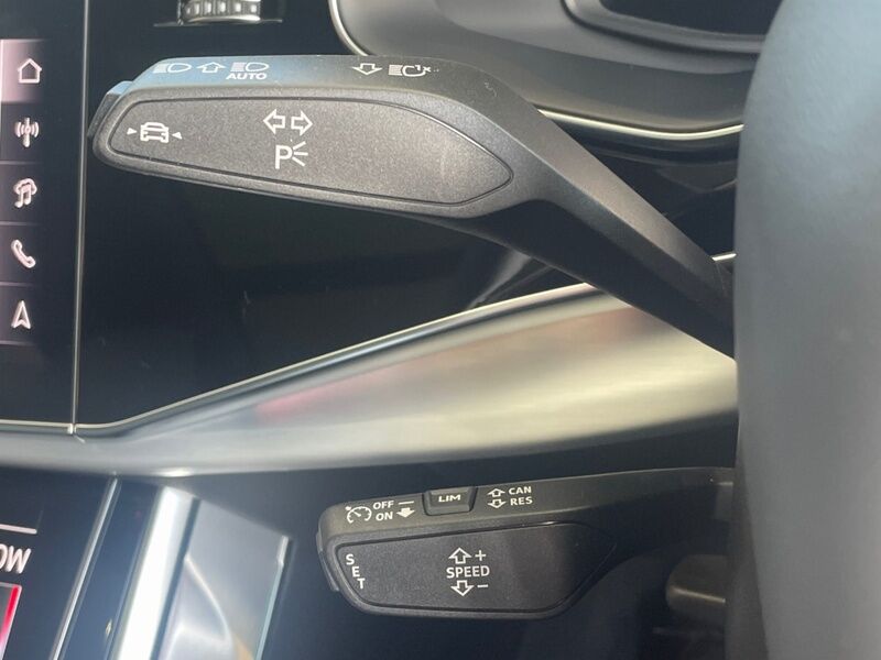 More views of Audi Q7