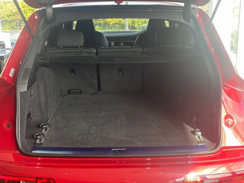 More views of Audi Q7