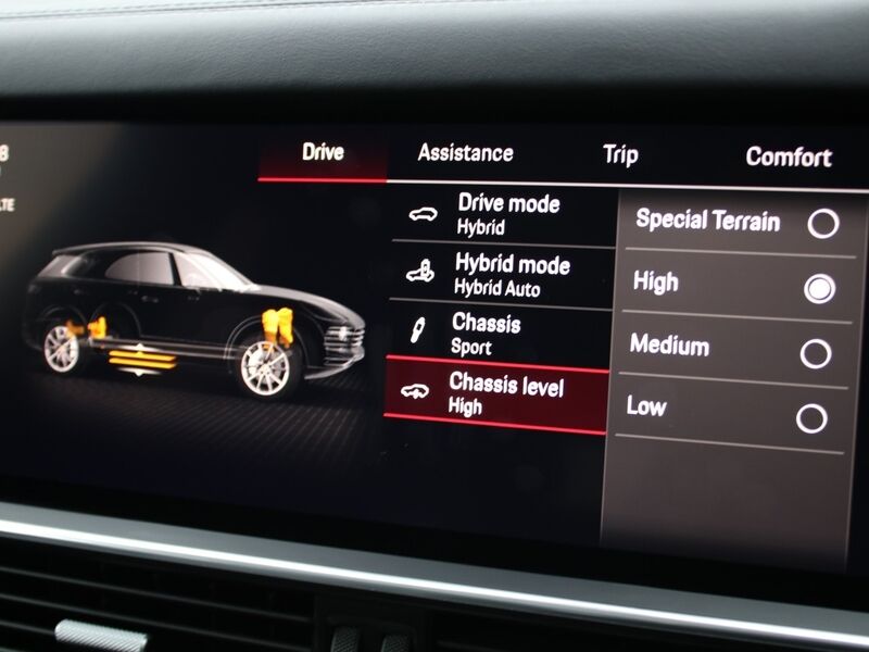 More views of Porsche Cayenne