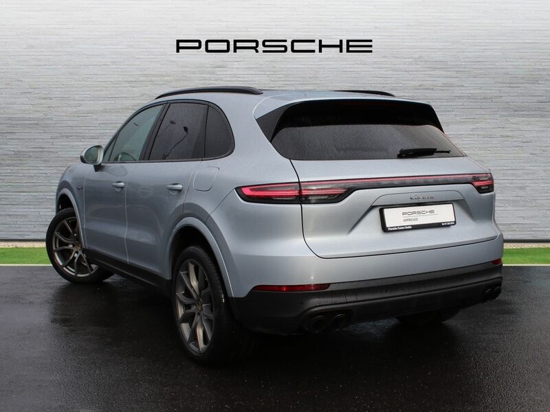 More views of Porsche Cayenne