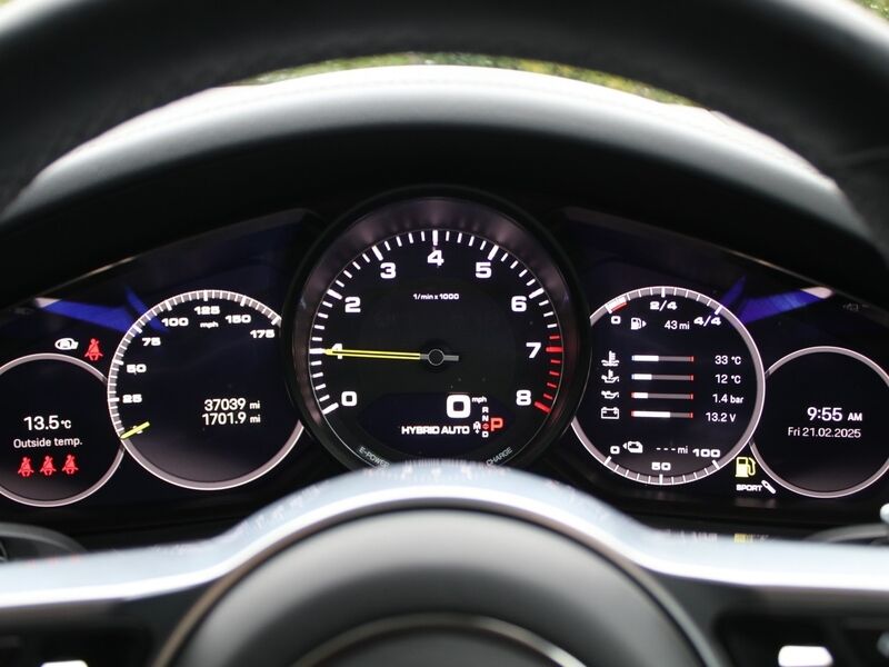More views of Porsche Cayenne