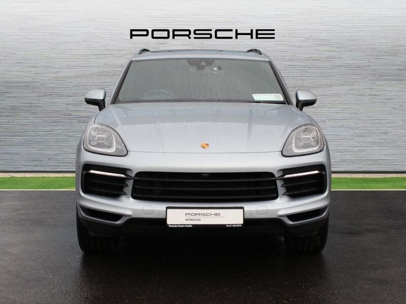 More views of Porsche Cayenne