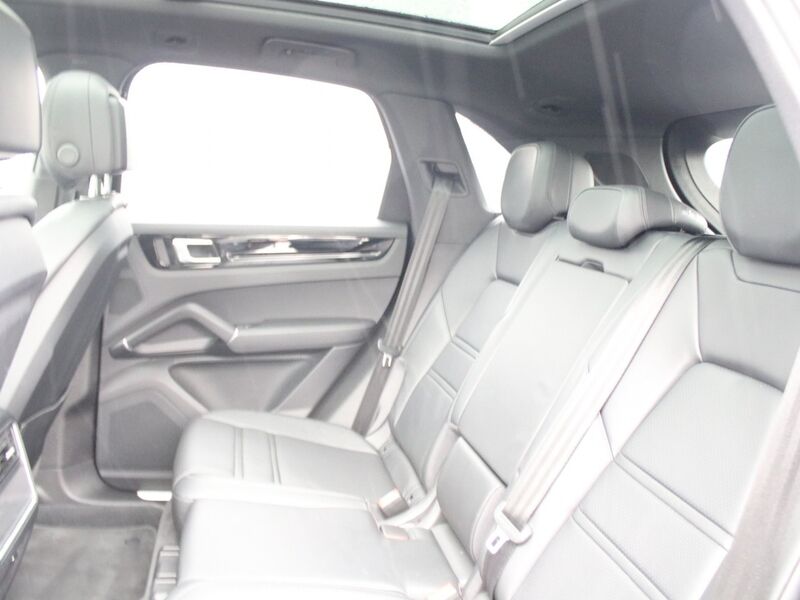 More views of Porsche Cayenne