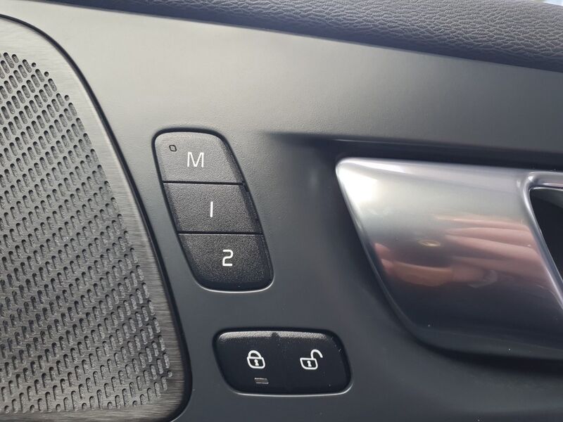 More views of Volvo XC60