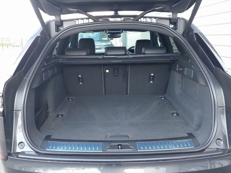 More views of Land Rover Range Rover Velar