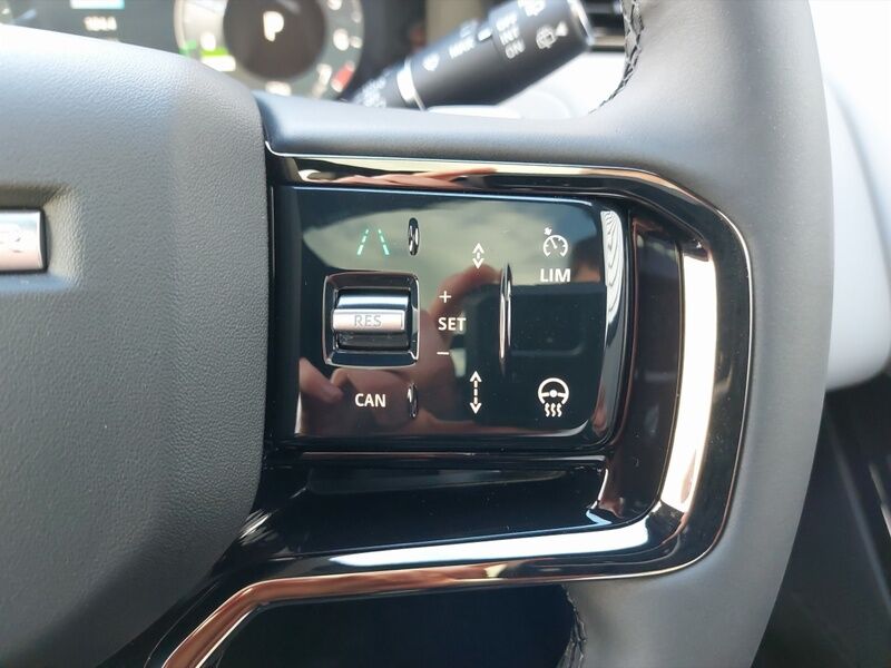 More views of Land Rover Range Rover Velar