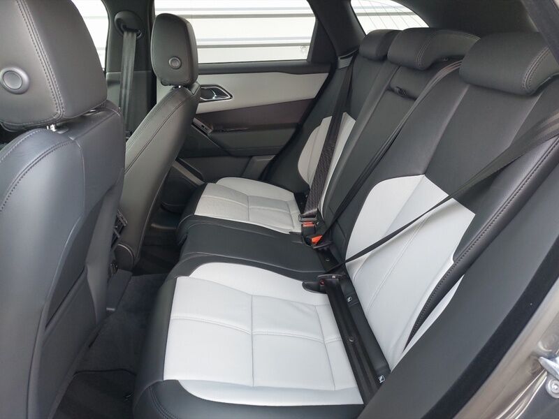 More views of Land Rover Range Rover Velar
