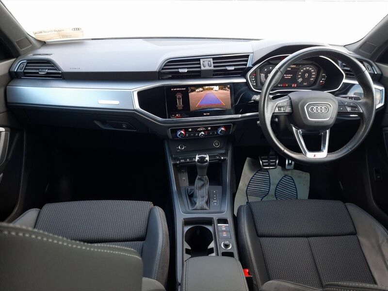 More views of Audi Q3