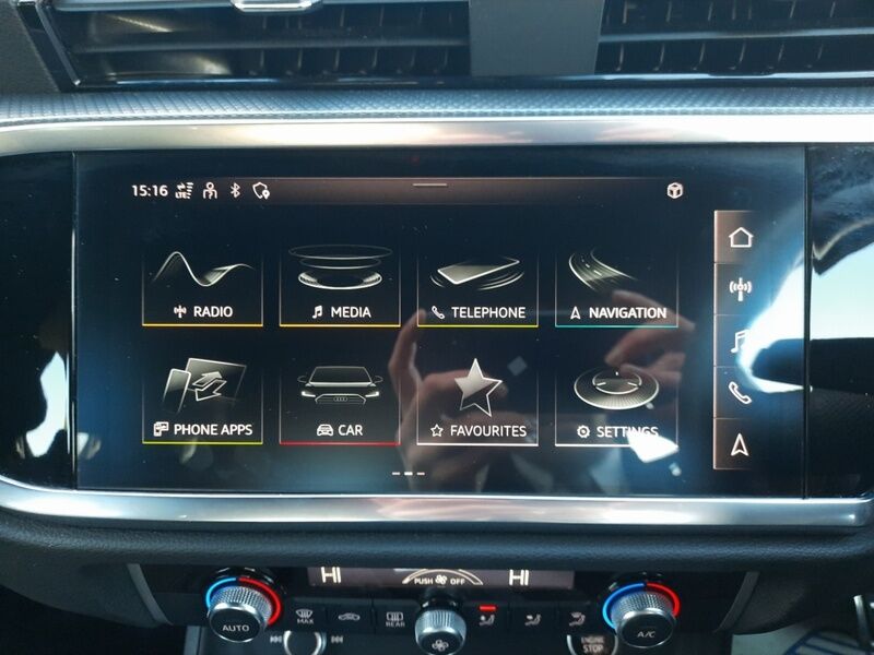 More views of Audi Q3