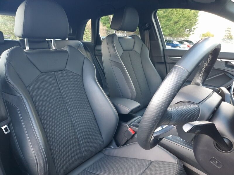 More views of Audi Q3