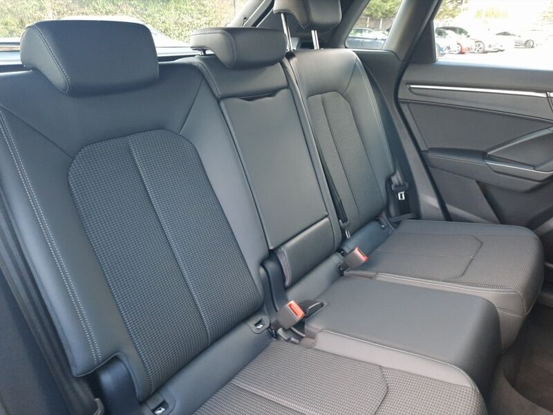 More views of Audi Q3