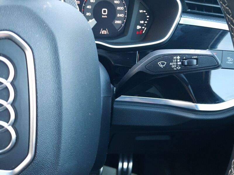 More views of Audi Q3