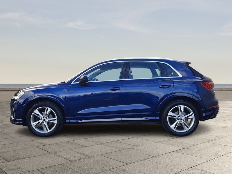 More views of Audi Q3