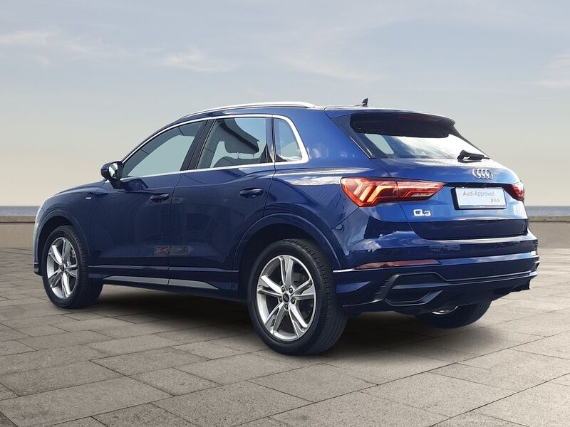 More views of Audi Q3