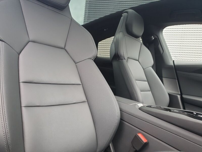 More views of Audi e-tron GT quattro