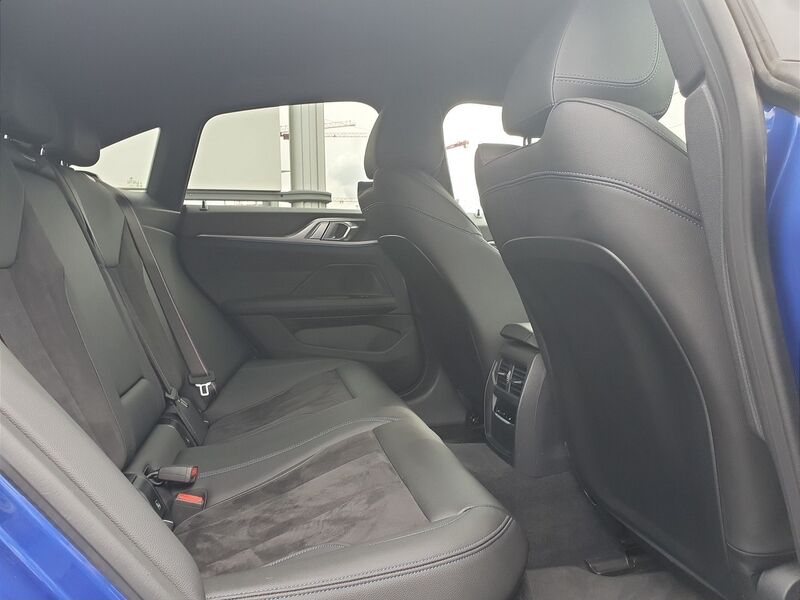 More views of BMW i4