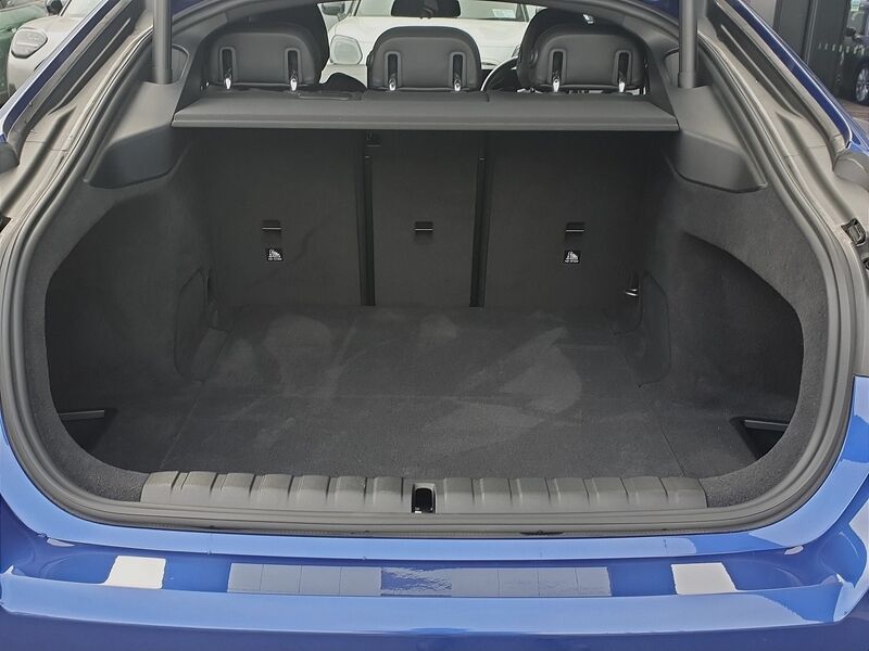 More views of BMW i4