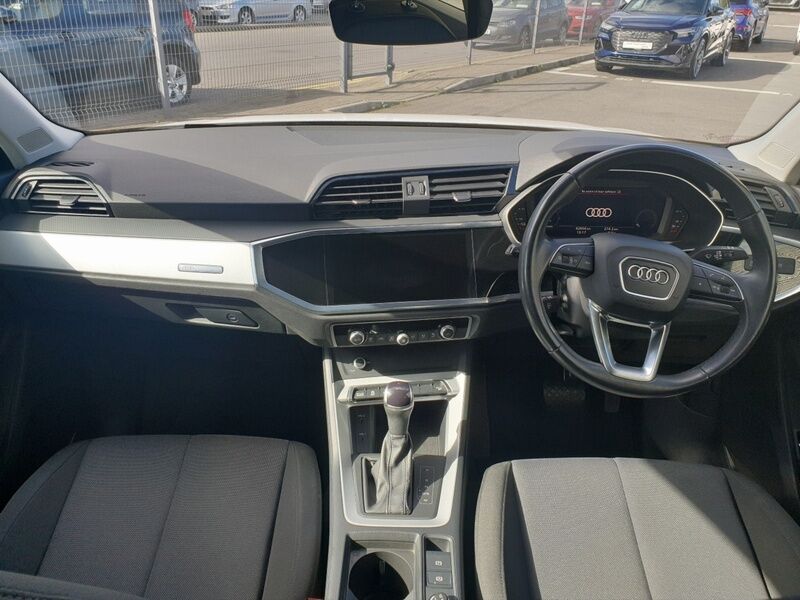 More views of Audi Q3