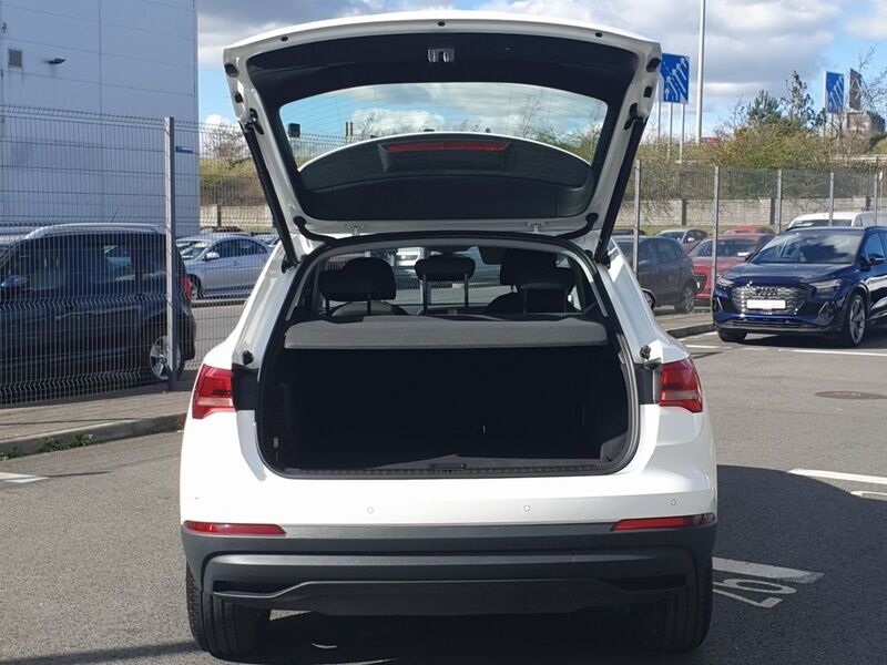 More views of Audi Q3