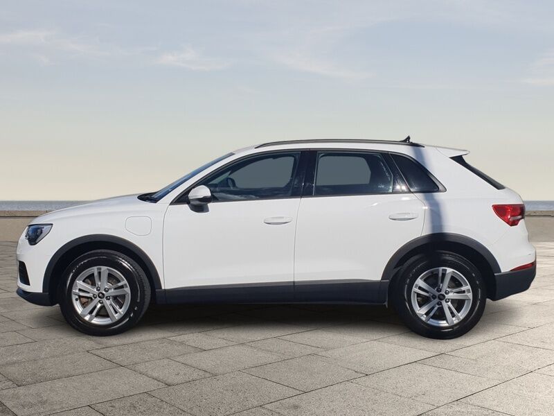 More views of Audi Q3