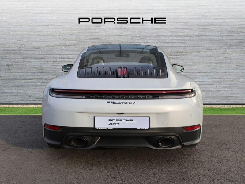 More views of Porsche 911