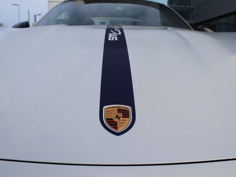 More views of Porsche 911
