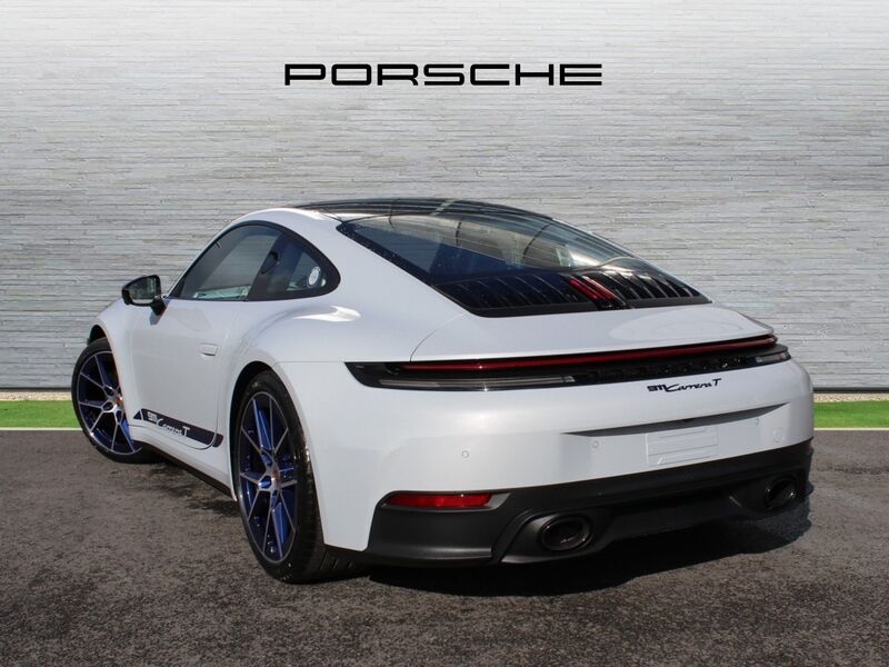 More views of Porsche 911