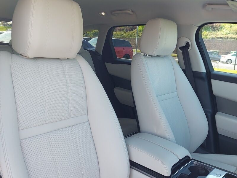 More views of Land Rover Range Rover Velar