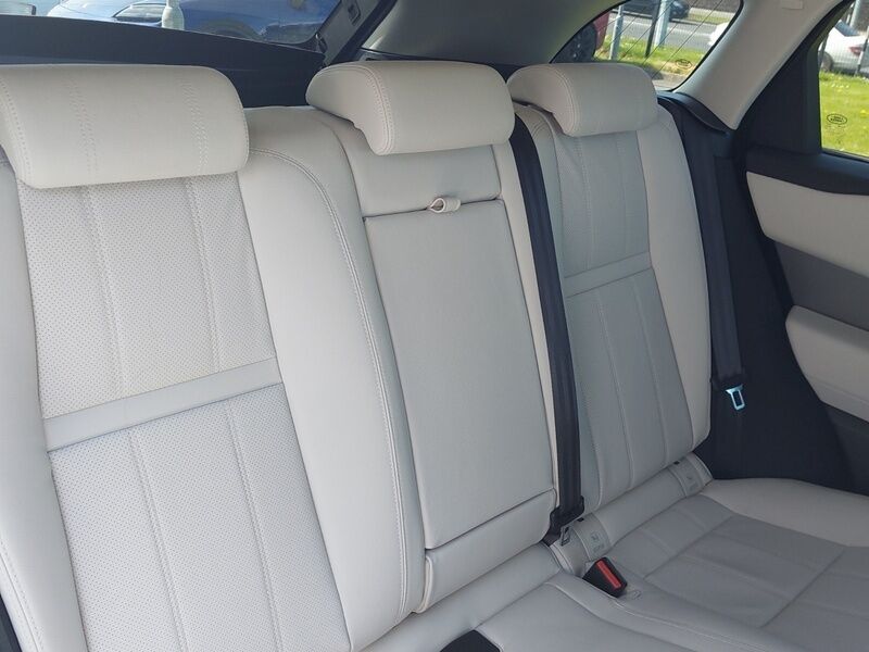 More views of Land Rover Range Rover Velar