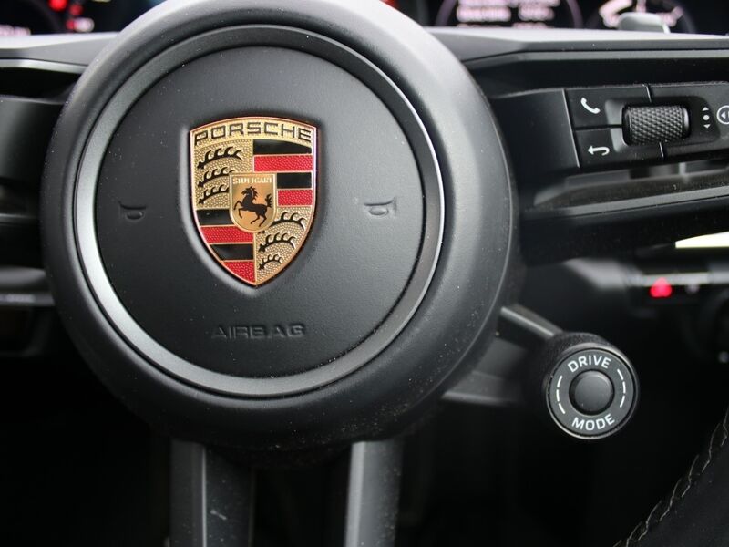 More views of Porsche 911
