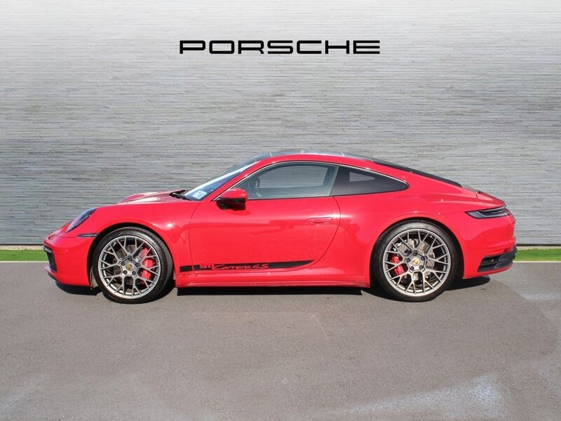 More views of Porsche 911