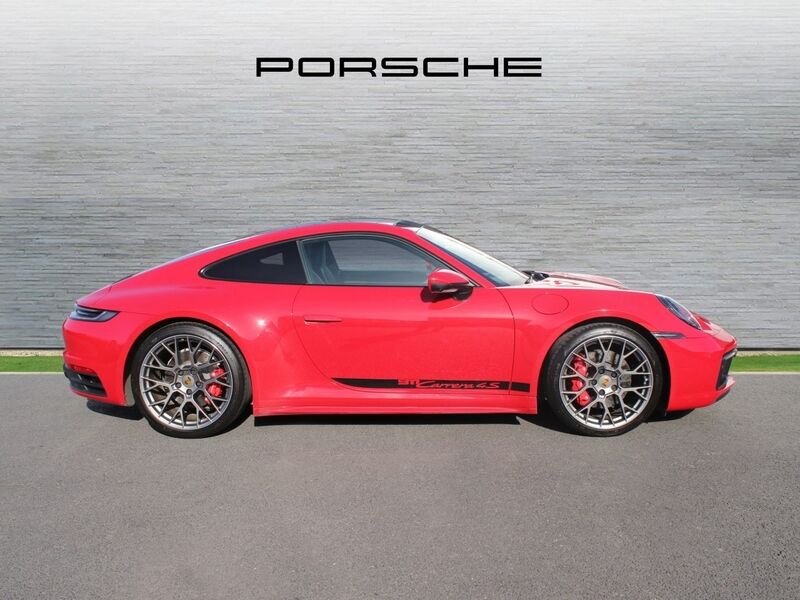 More views of Porsche 911