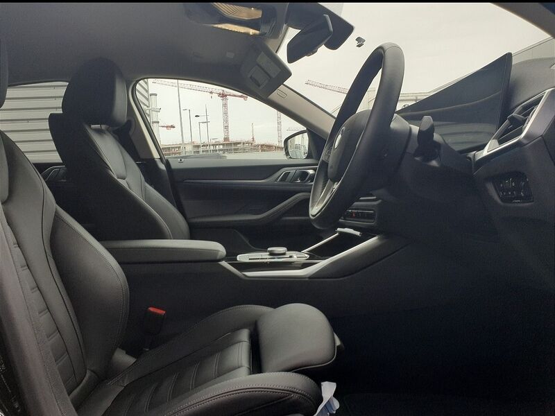 More views of BMW i4