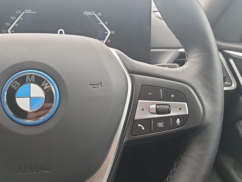 More views of BMW i4