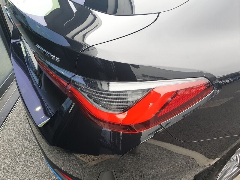 More views of BMW i4
